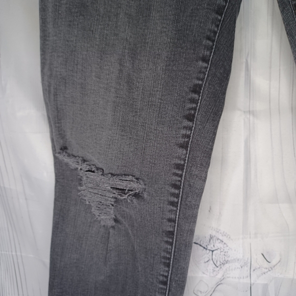 Madewell 9” Mid-Rise Skinny Distressed Black Denim Jeans Raw Hem Womens 30 - Picture 5 of 13